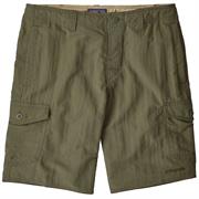 Outdoor Patagonia shorts, med to store sidelommer.
