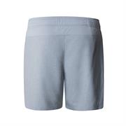 Shortsene er i et let, åndbart og hurtigtørrende materiale.